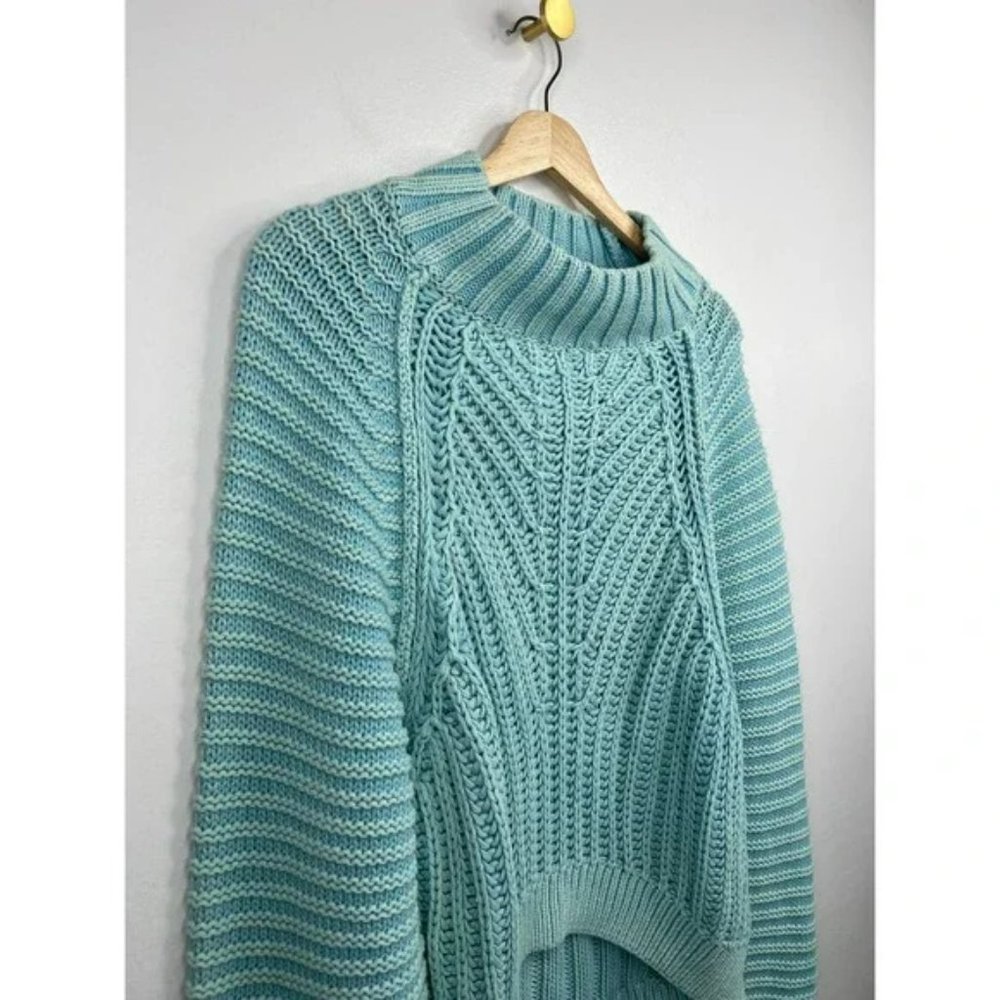 Free People Sweetheart Women's Sweater Ocean Pearl Blue Size: Medium NWT - Picture 3 of 9
